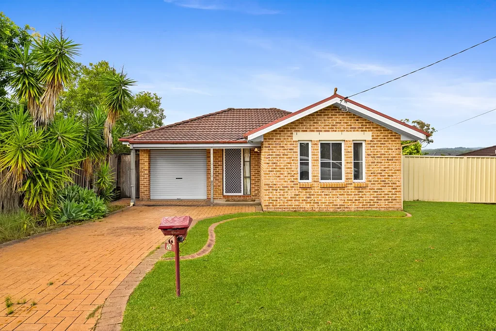 Three Bedroom Home in Blue Haven!