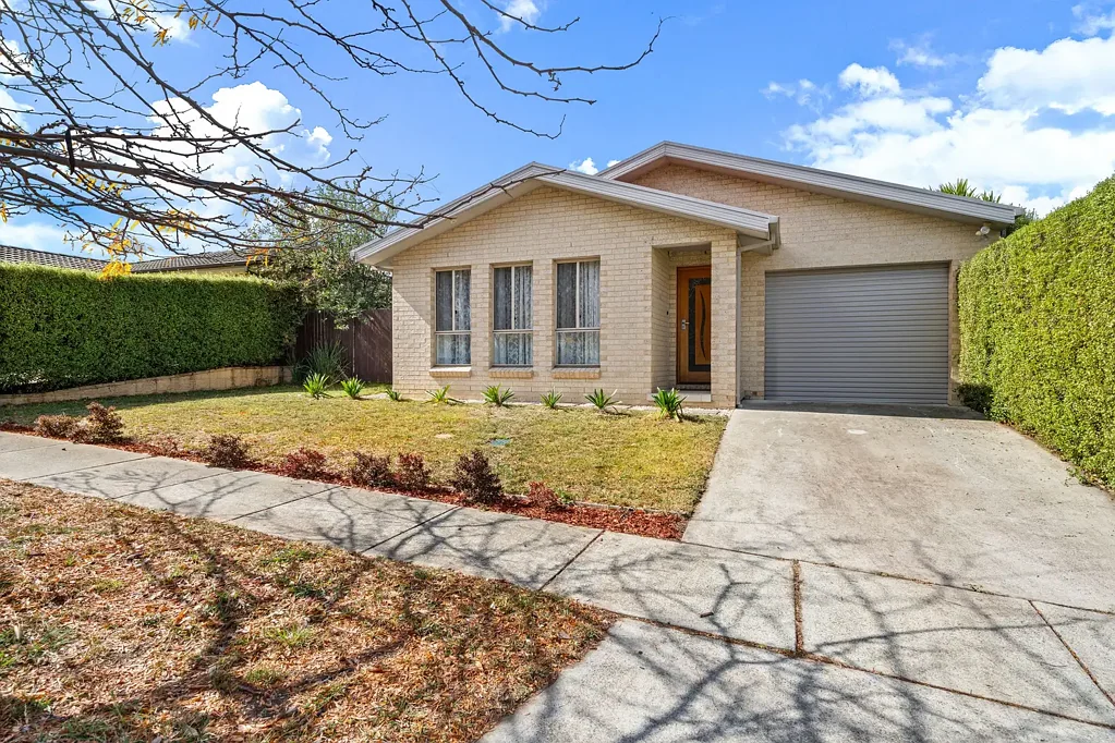 15 Wunderly Circuit, Macgregor, ACT 2615