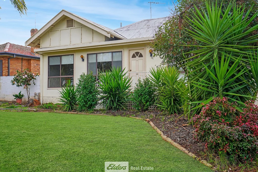 11 Carrathool Street, Griffith, NSW 2680