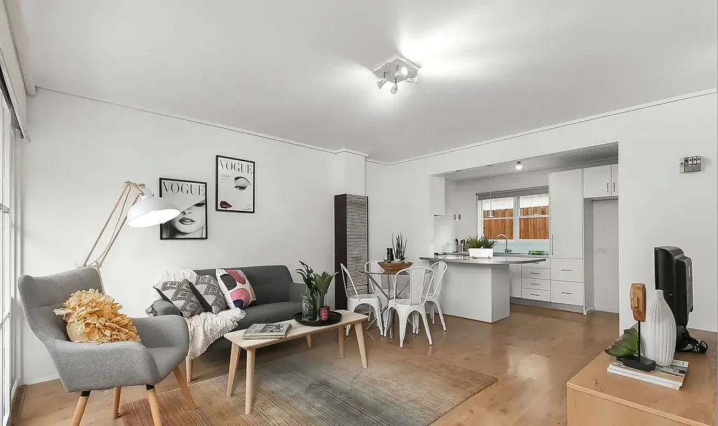For Lease - Cozy 2 Bedroom Townhouse in Fitzroy North