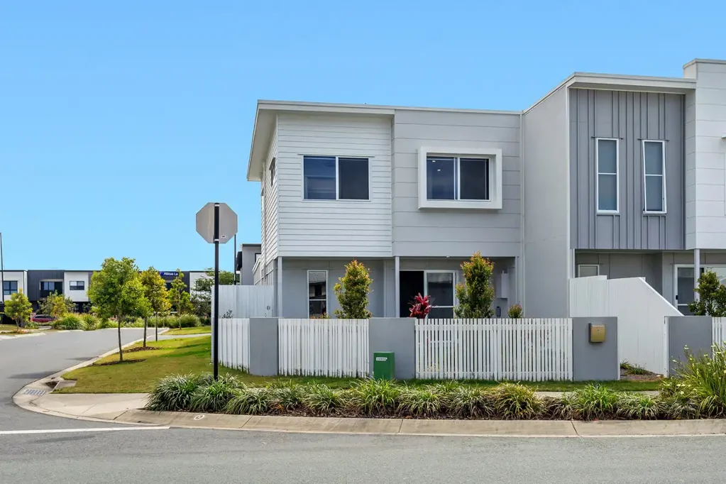 Nirimba 3房  Low-Maintenance Living in a Prime Location!