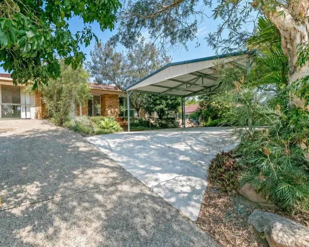 102 Rue Montaigne, Petrie, QLD 4502