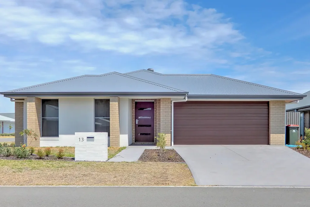 13 Apple Street, Fern Bay, NSW 2295