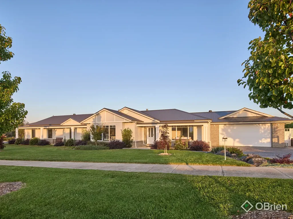 Drouin Premium Living on a Spacious Half Acre Allotment