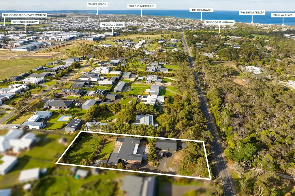 Torquay 4房  Luxury Lifestyle Living on 1 acre on the Coombes Rd Strip