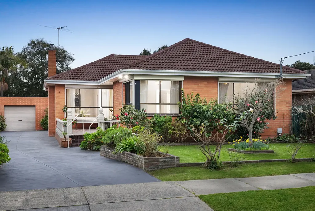 Wantirna South 3Kwarto Spacious Family Living on a Generous Allotment in a Highly Connected Location