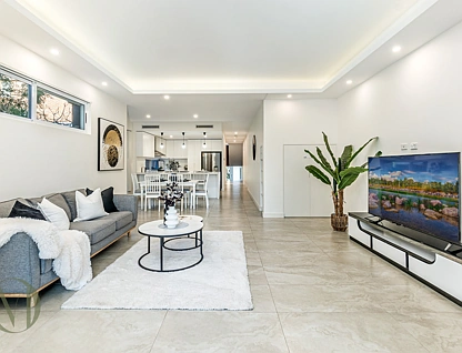 25A Adamson Avenue, Dundas Valley, Parramatta (Northwest suburbs), 5 कमरे, 3 बाथरूम, Apartment