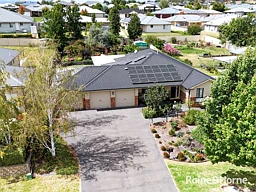 5 Joubert Drive, Llanarth