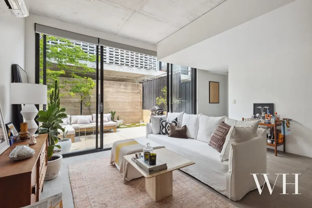 Light-Filled Fremantle Retreat with Stylish Finishes & Leafy Courtyard