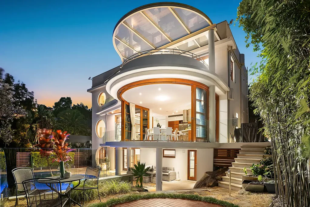 Mosman 4房 禅意主题 Koi-pond 设计师厨房 Gaggenau电器 湿边泳池 露台环绕 步行海滩 餐厅近邻 Art Deco Masterpiece, Idyllic Waterfront Reserve, Seclusion & Harmony