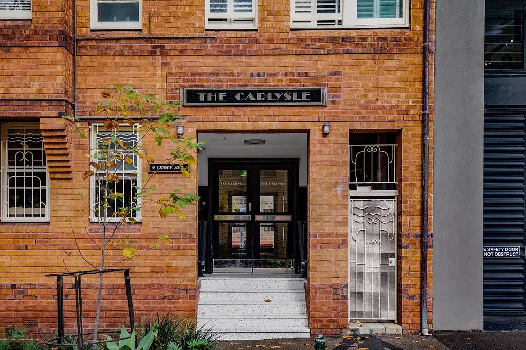Well Kept Studio Apartment in Excellent Location