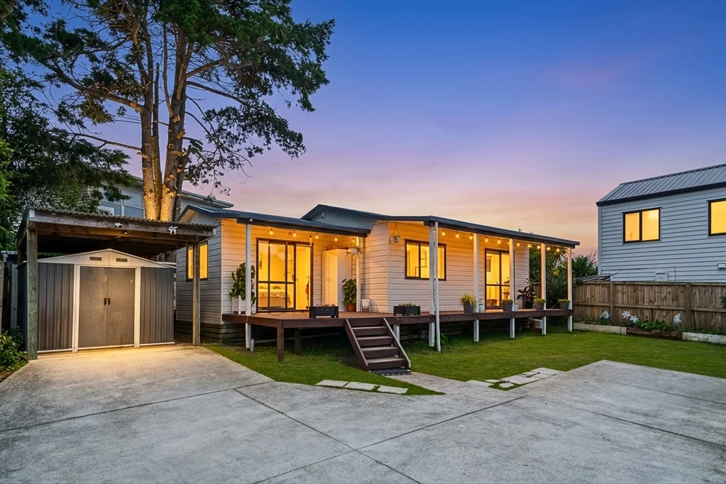 Pakuranga Heights 2部屋 Freehold Beauty with space , Sun & convenience