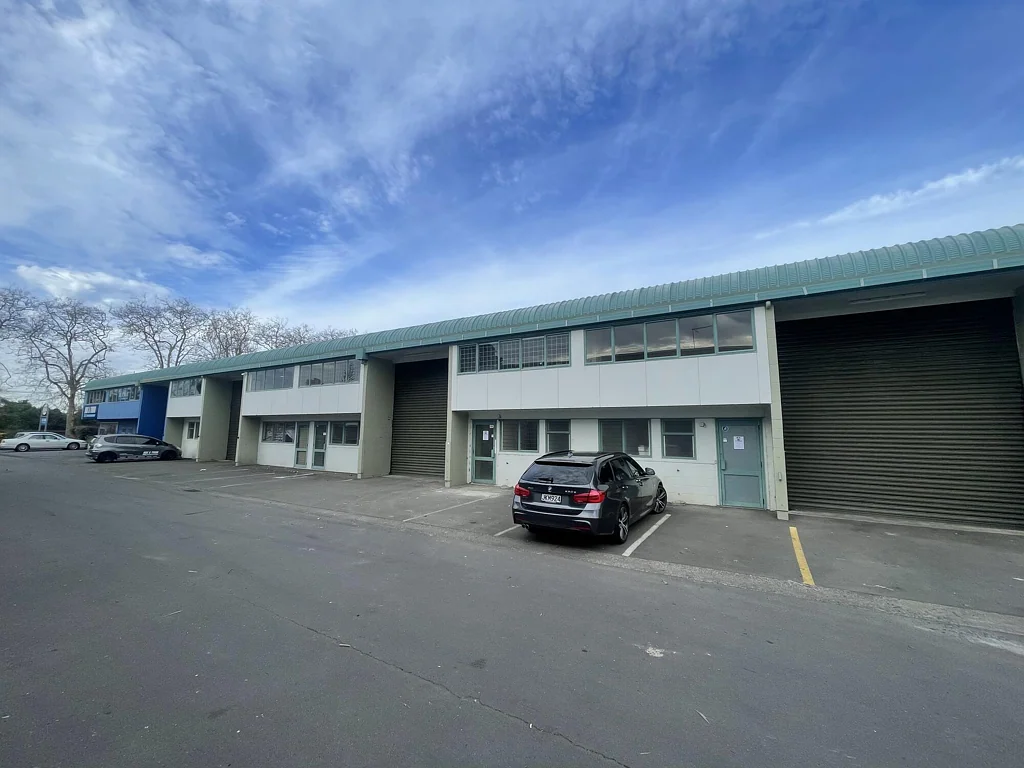 Henderson Full drive-through warehouse