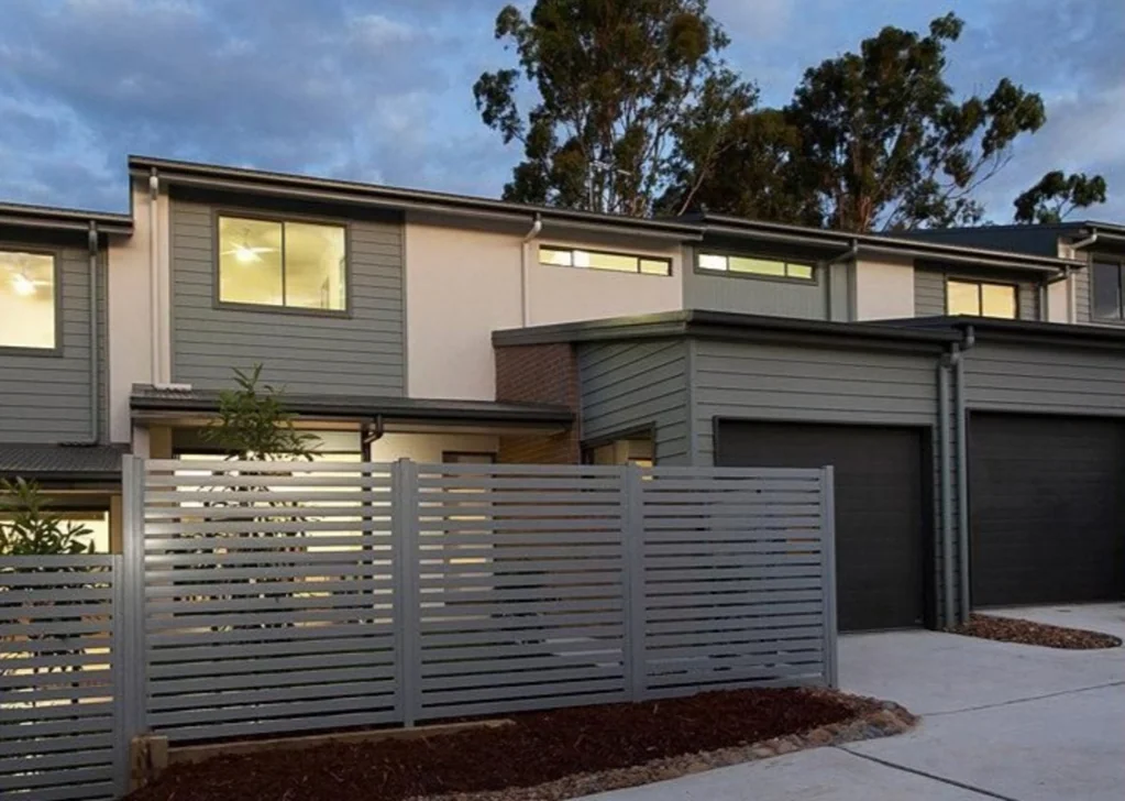 Beautifully Designed Townhouse for Rent in Brighton – Modern Living Awaits!