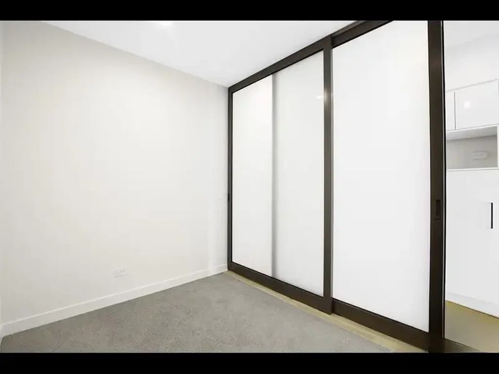 Stylish, Brand New, One Bedroom Apartments