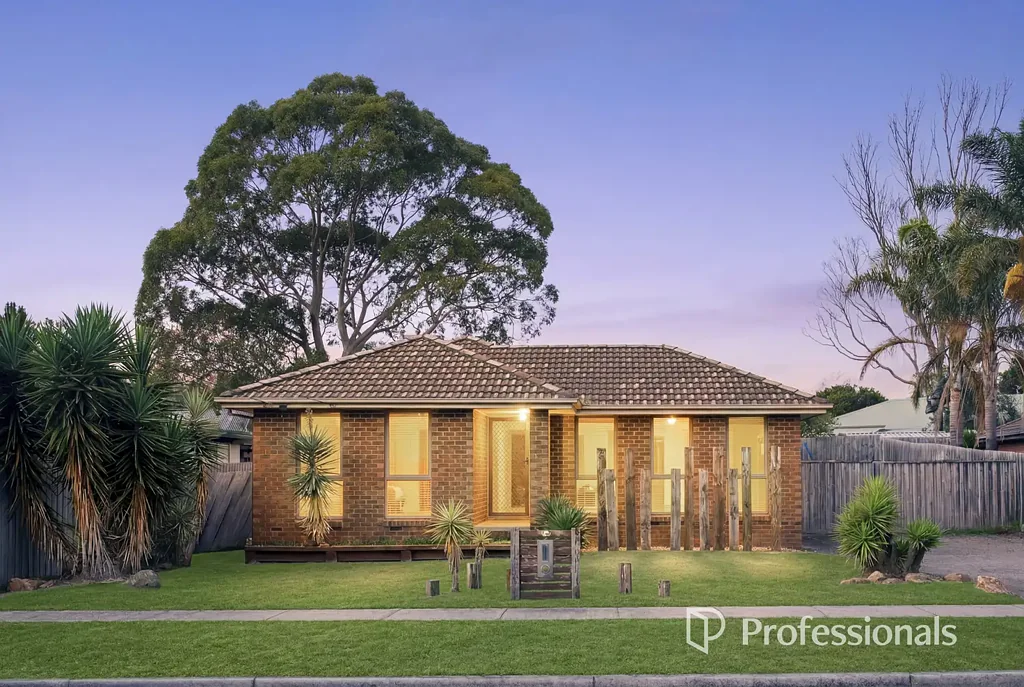 Carrum Downs 3房  Spacious Family Living with Approved Plans & Permit