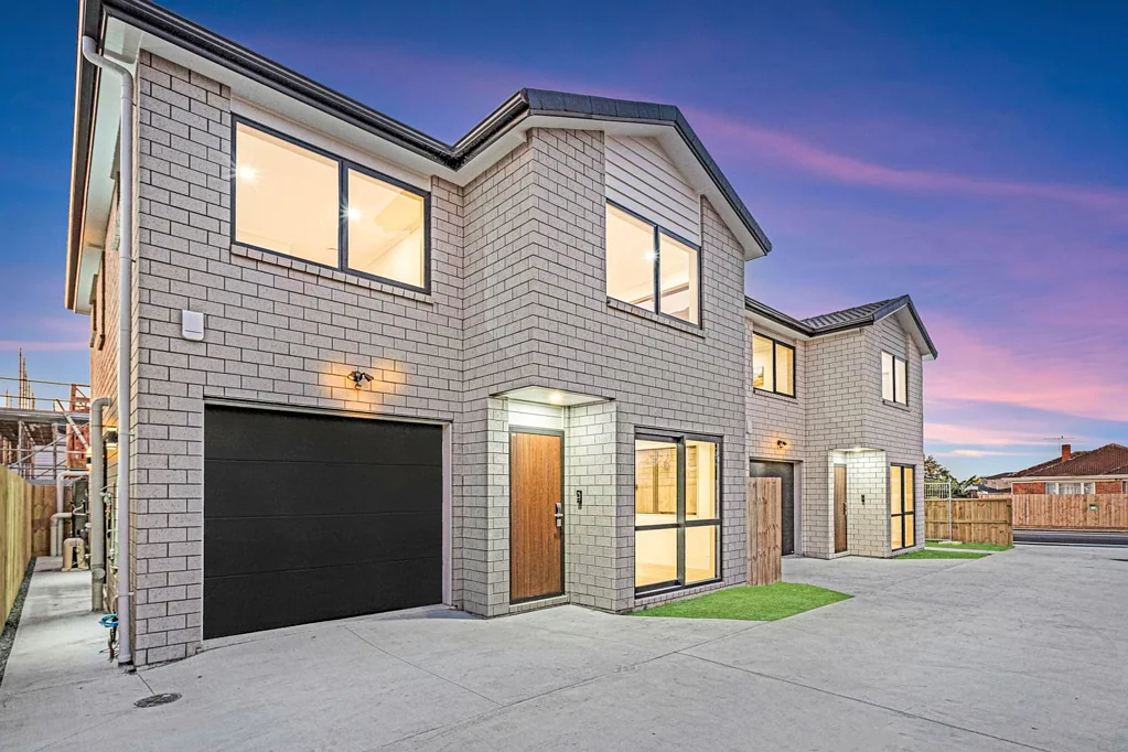 Mangere East 3房  Brand New Brick & Tile Beauty!