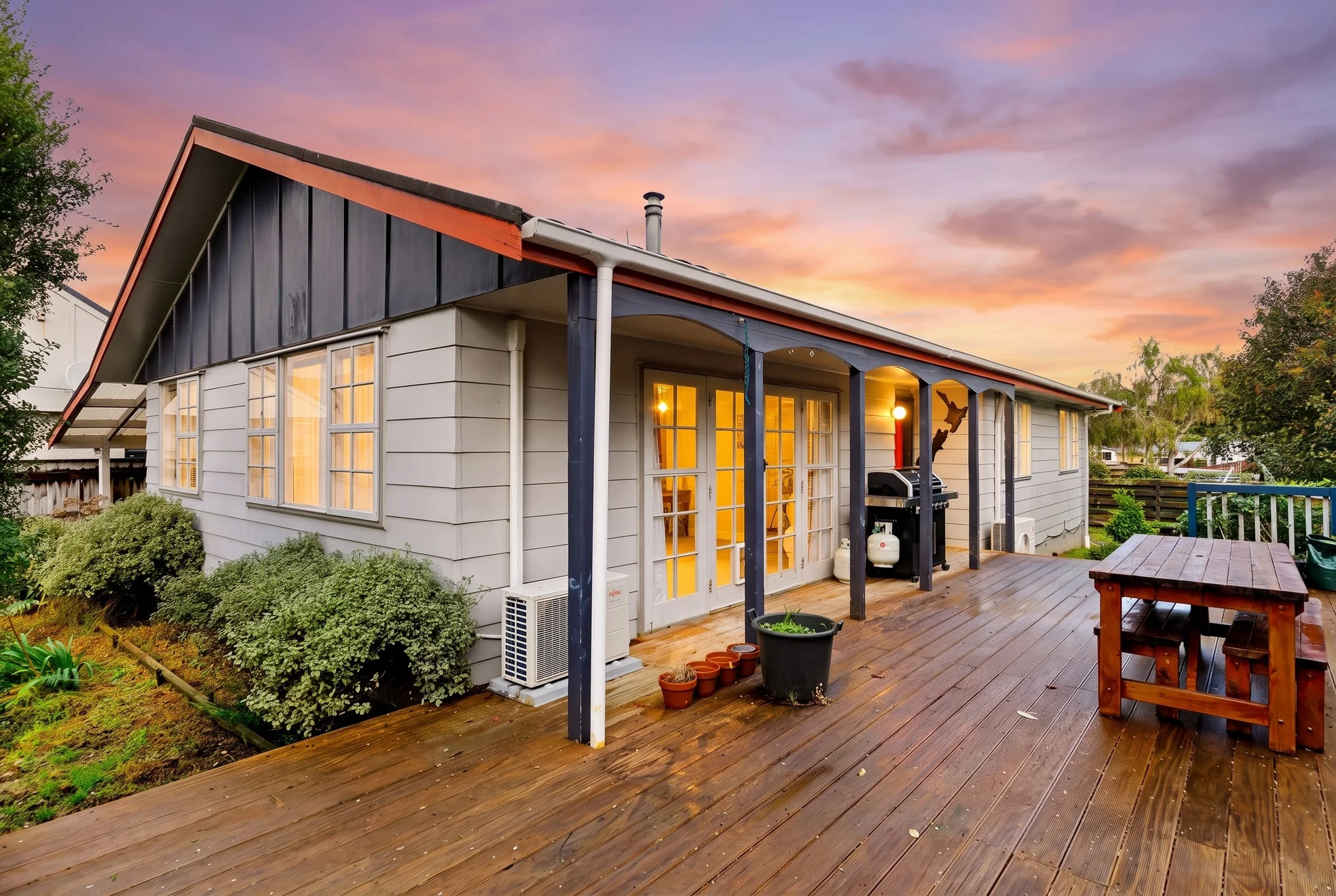 Totara Park 3Kwarto Sun-Drenched Family Living in Totara Park