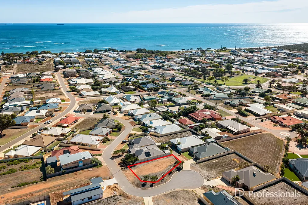 Drummond Cove  Prime Coastal Opportunity
