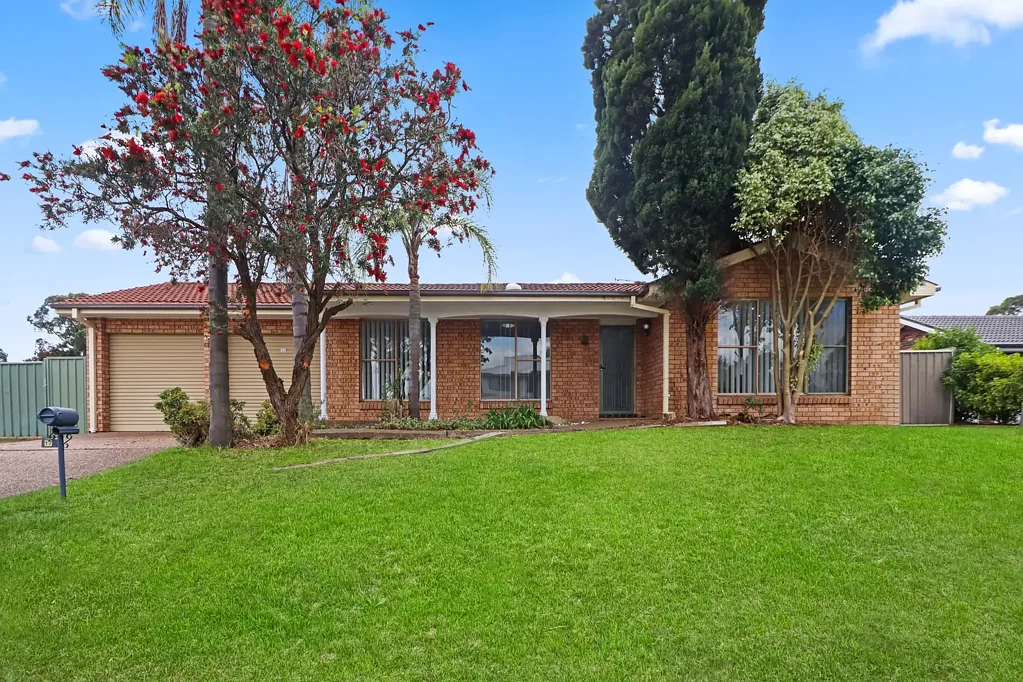 17 Rainbow Place, St Clair, NSW 2759