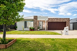 6 Thornton Avenue, St Leonards