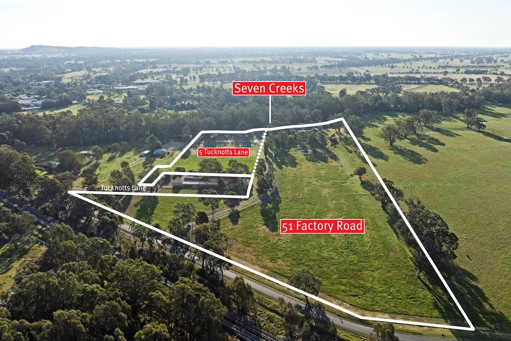 Euroa 4침실 "Cloran" - 5 Titles On The Town Boundary, Seven Creeks Frontage, A Two-Storey Family Home