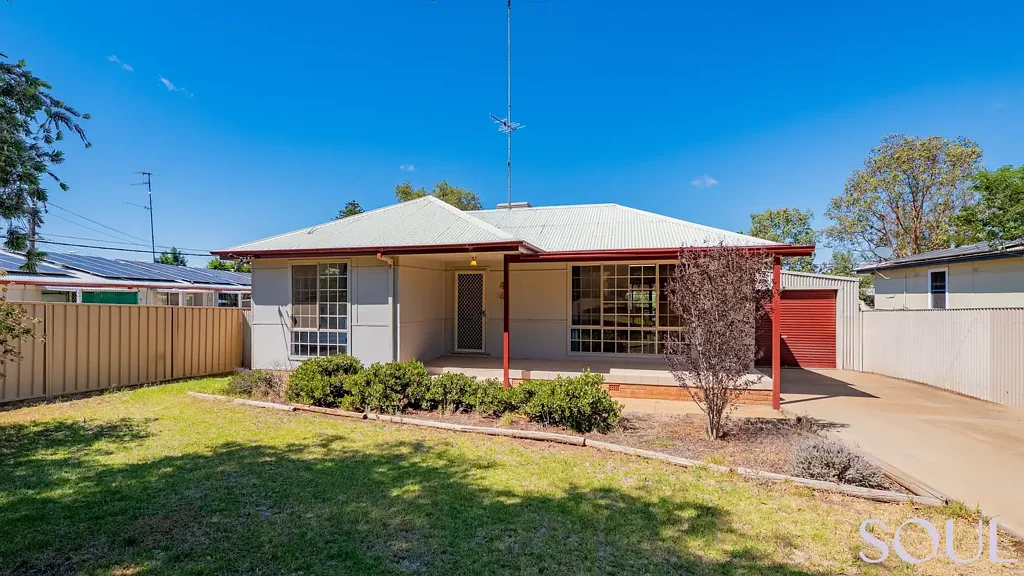 4 Walter Bull Crescent, Griffith, NSW 2680