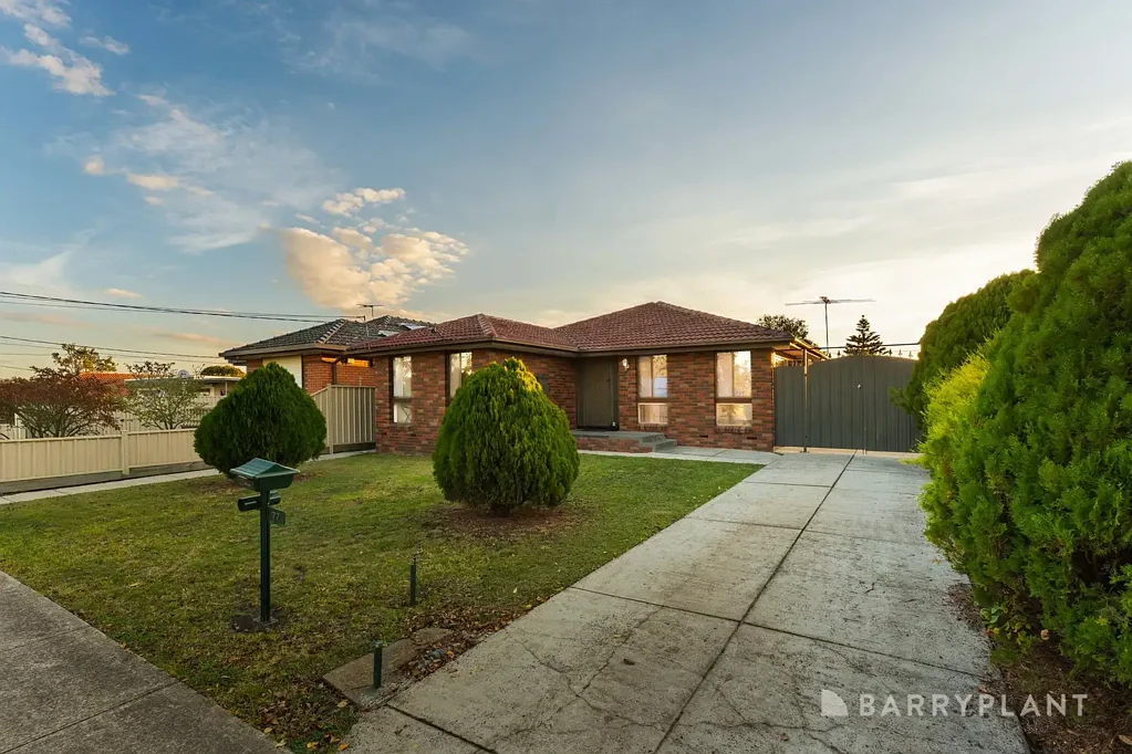 77 Leonard Avenue, St Albans, VIC 3021