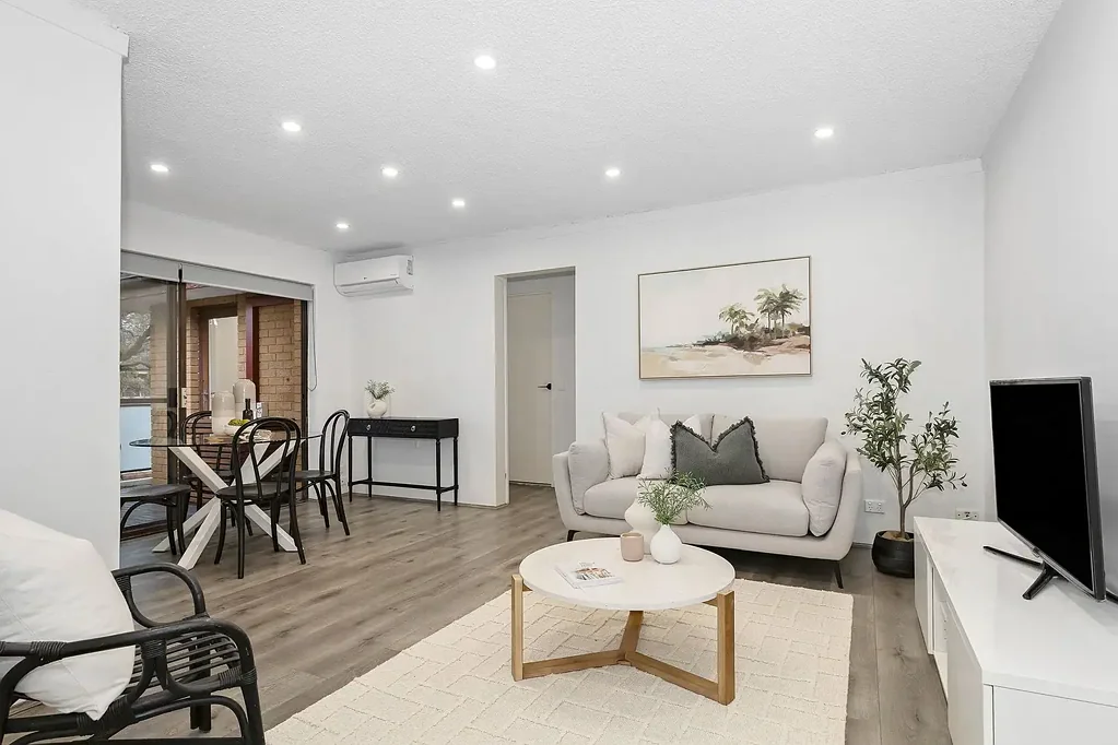 Ryde 2 Bedroom Renovated Full Brick Apartment In Convenient Location