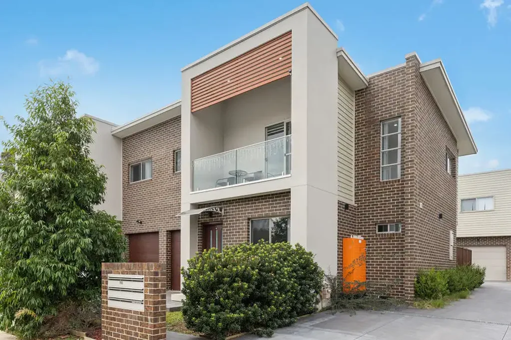 Lurnea 3 Bedroom Long-term high-quality tenant paying $700 weeklyÂ 
