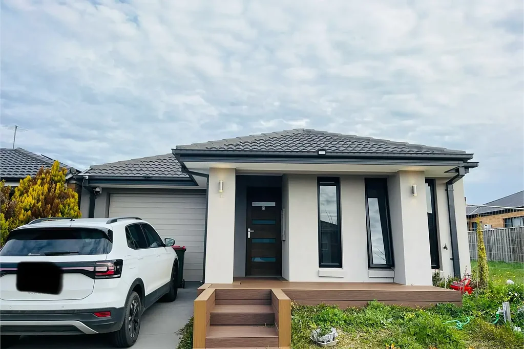 Reliance Real Estate is thrilled to welcome you to a lifestyle of ease and elegance - 38 Stettler Blvd, Mickleham