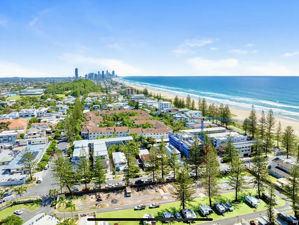 Miami 3ห้องนอน Rare Beachside Development Opportunity with Stunning Location – Miami, Gold Coast