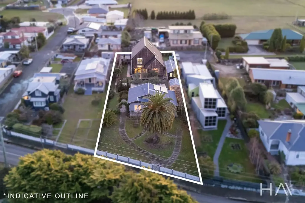 Gravelly Beach 5 Bedroom Award-Winning Estate with Two Elegant Residences on One Iconic Title