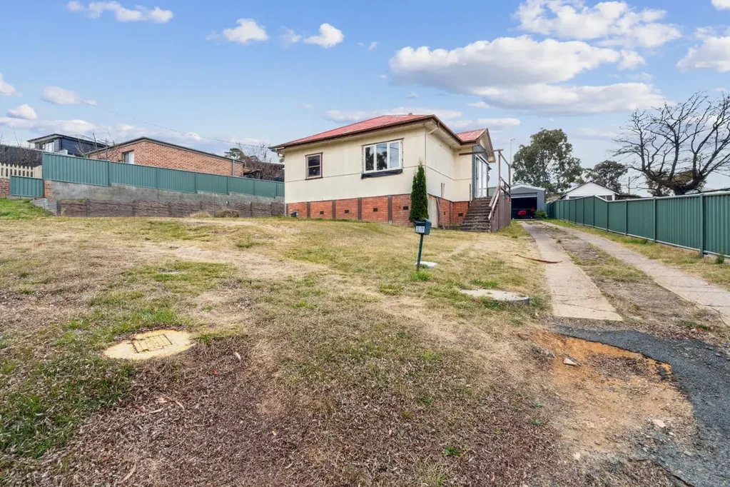 Cooma 2房  Renovators Delight