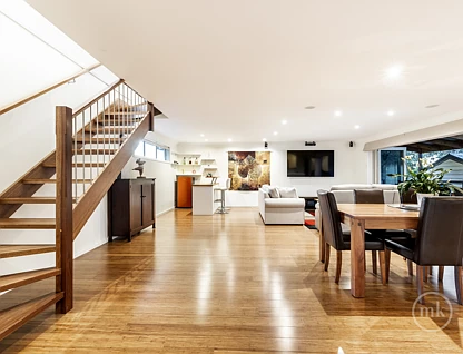 13 View Hill Crescent, Eltham, VIC 3095, 4 Kuwarto, 2 Banyo, House