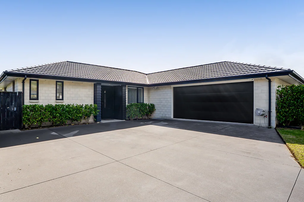 60 Magnolia Drive, Westown, New Plymouth, Taranaki