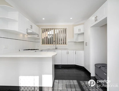 10 Glenrock Court, Wattle Grove, NSW 2173, 3 ਕਮਰੇ, 1 ਬਾਥਰੂਮ, House
