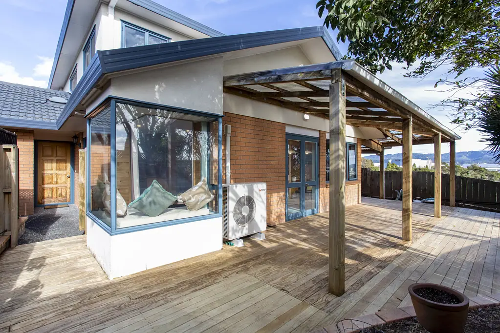 Henderson 3Moenga Elevated Entry-Level Home with Views