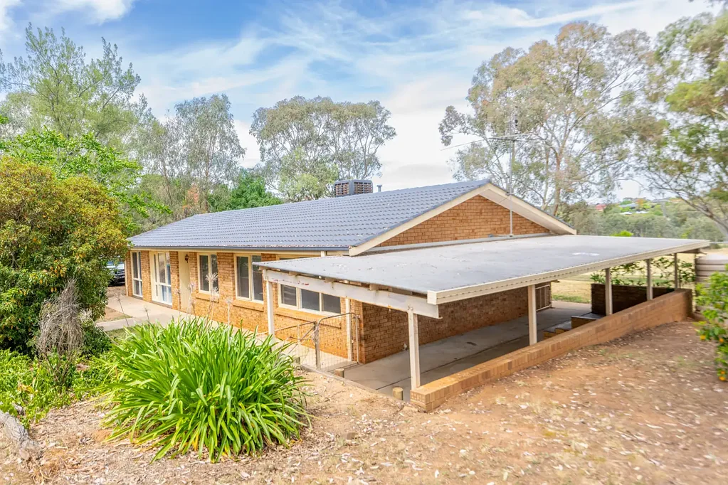 Young 4 Bedroom Perfectly Positioned!