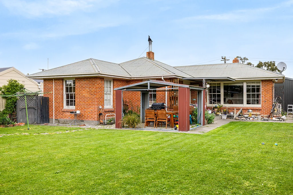 Amberley 2房  Opportunity Knocks