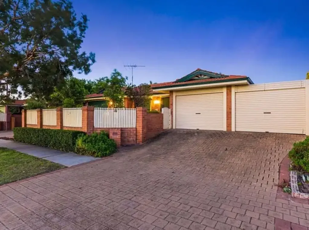 Modern & Private 3-Bedroom Villa with Generous Outdoor Entertaining Areas