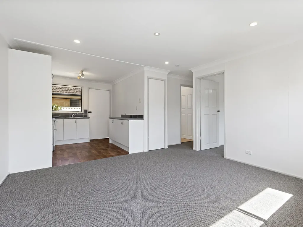 Private Renovated 2-Bedroom Villa with Garage in Quiet Cul-de-Sac