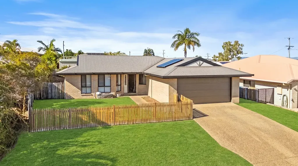Norman Gardens 4房  Family Living with Space, Style & Side Access