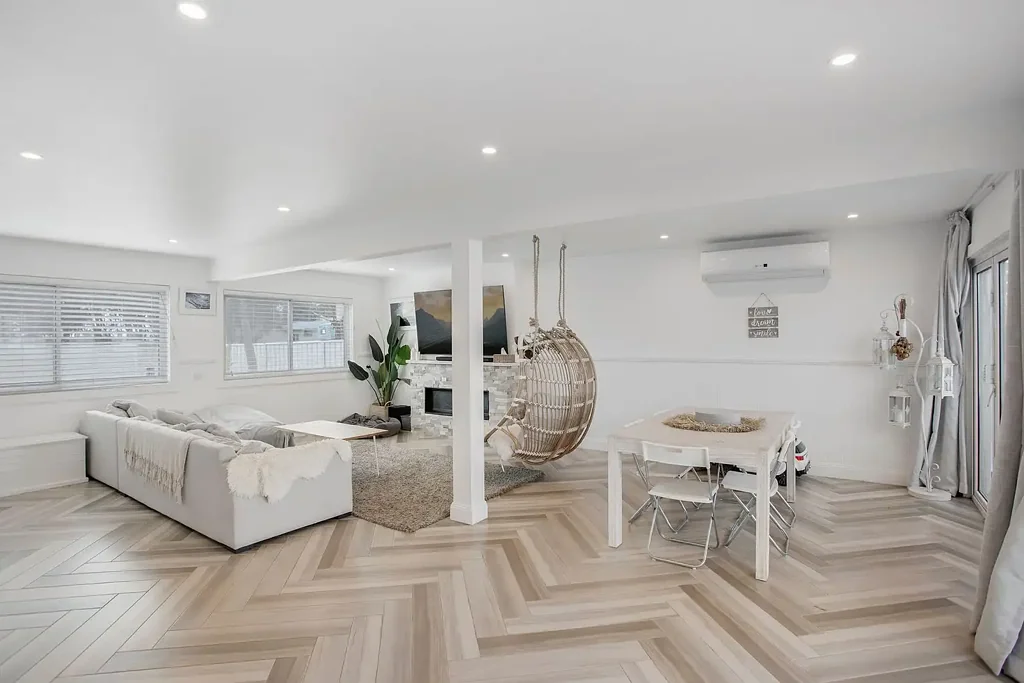Berkeley Vale 8Phòng ngủ Strong Yield Coastal Dual Occupancy – Currently Generating $1,400pw