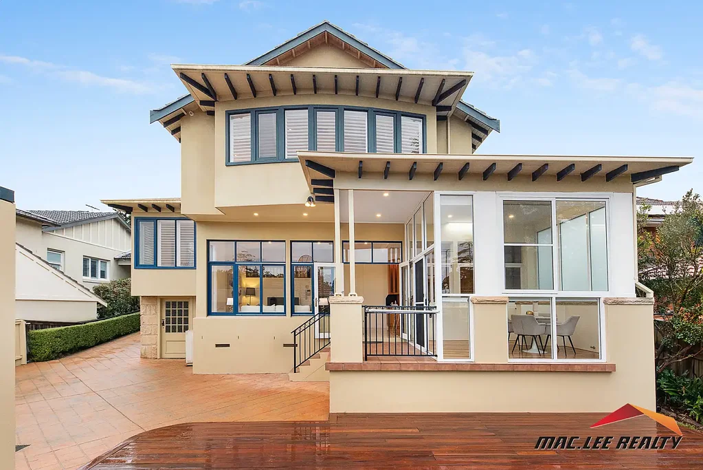 Lindfield 5 Bedroom Luxurious Family Home with Stunning Features