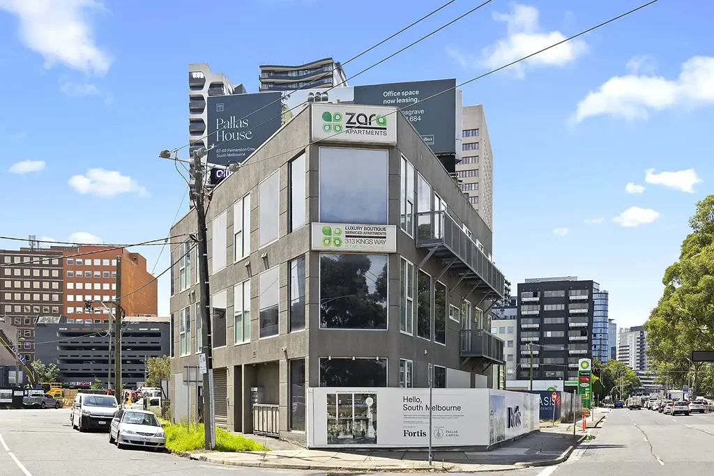 Fully furnished studio apartment - electricity, gas and water included