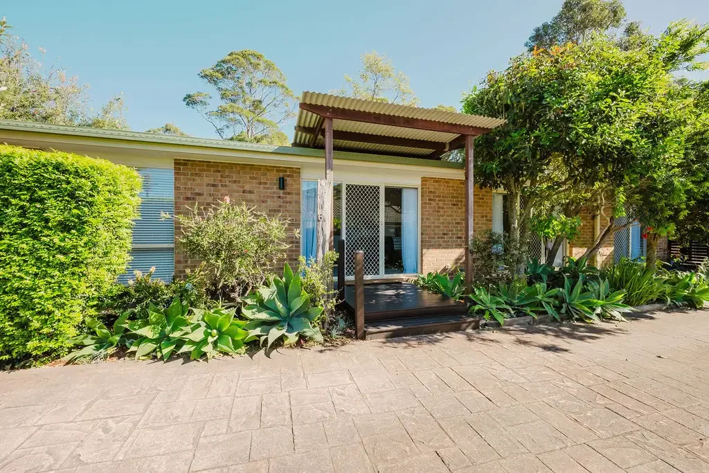 6A Woodglen Crescent, Mollymook Beach, NSW 2539