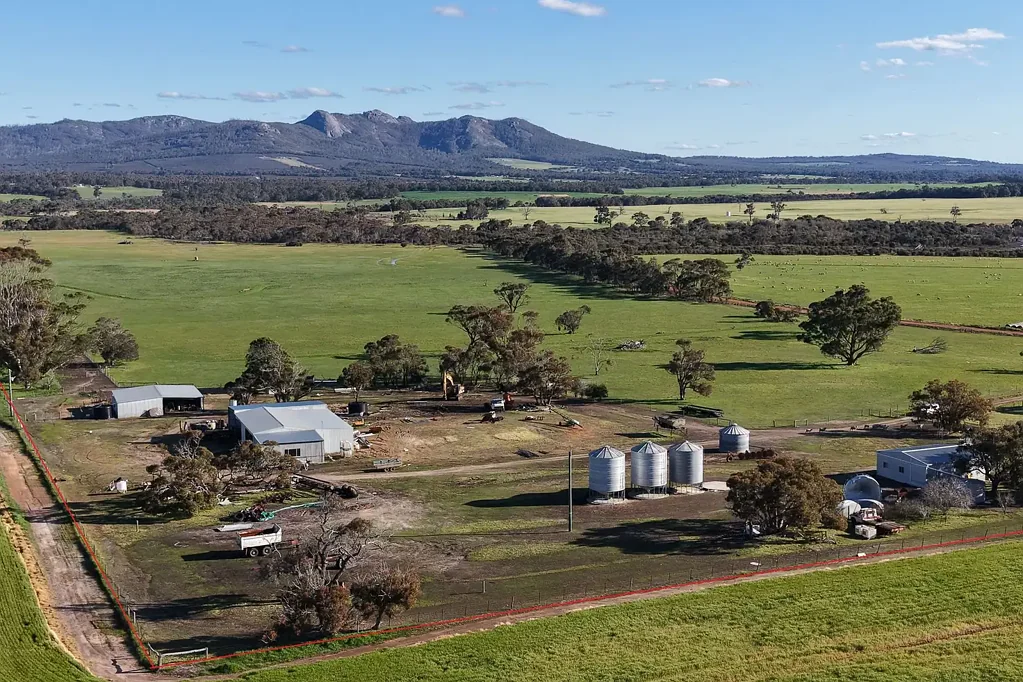 594 Knight Road, Porongurup, WA 6324