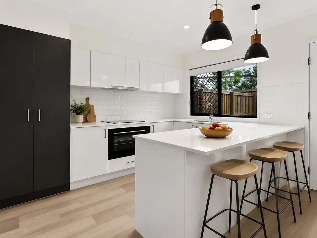 Buderim 5房  Rare High-Yielding, Near New Dual Living Investment