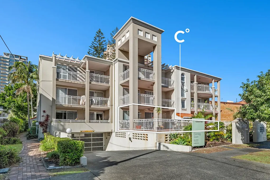 Broadbeach 2Zimmer NORTH FACING, ELEVATED GROUND LEVEL WITH SUNNY TERRACE!